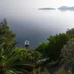 Korakias Seaview Semesterbostad Yénion