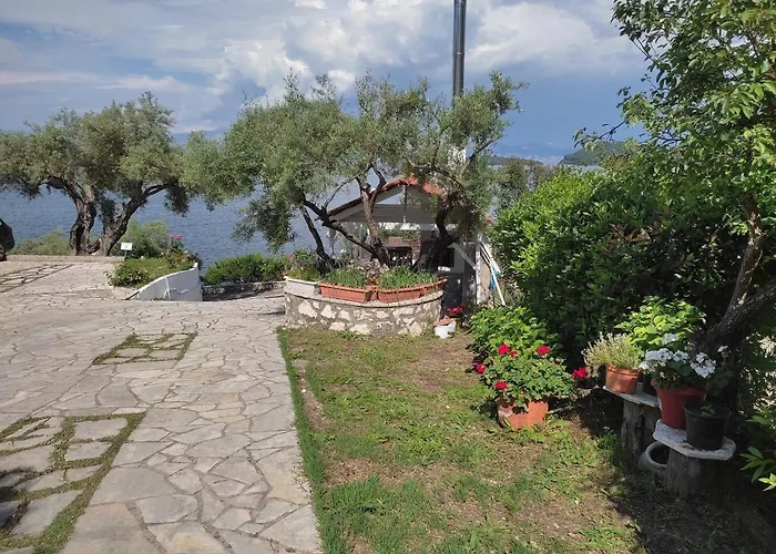 Korakias Seaview 펜션 Yénion