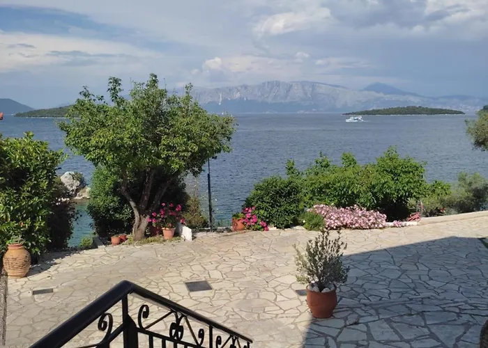 펜션 Korakias Seaview Yénion