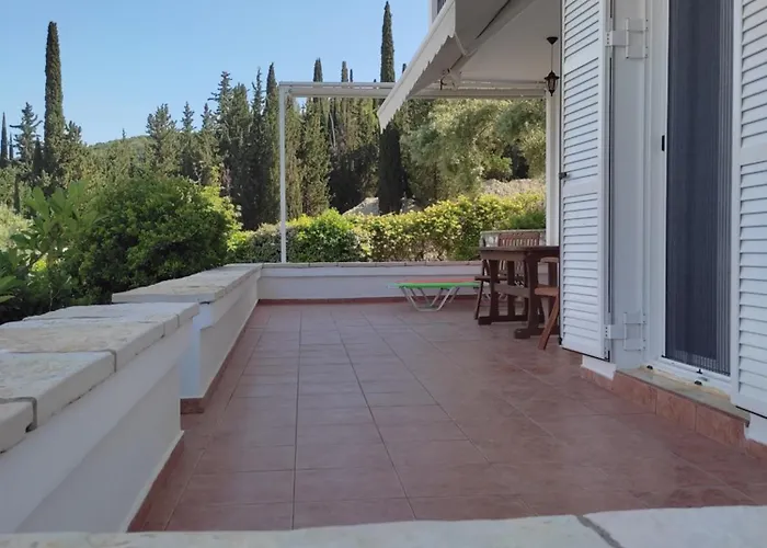 펜션 Korakias Seaview Yénion